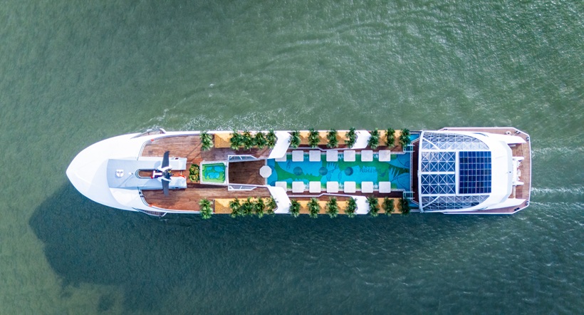 Du thuyền trong ngày to đẹp nhất Vịnh Hạ Long - Dolphin Cruise